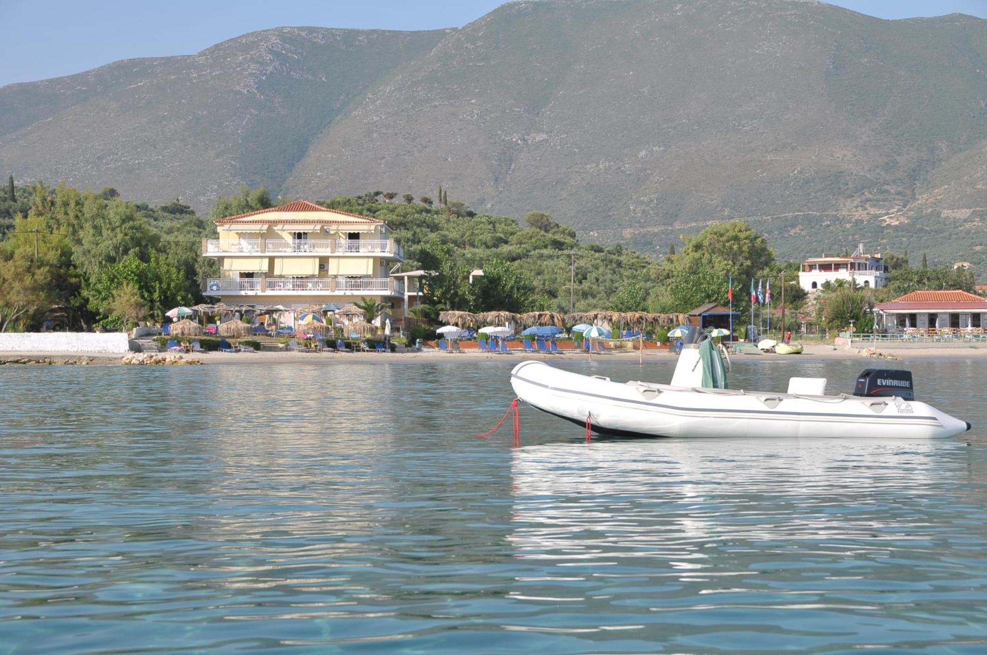 Villa Pouliezos Apartments Alykanas  Bagian luar foto
