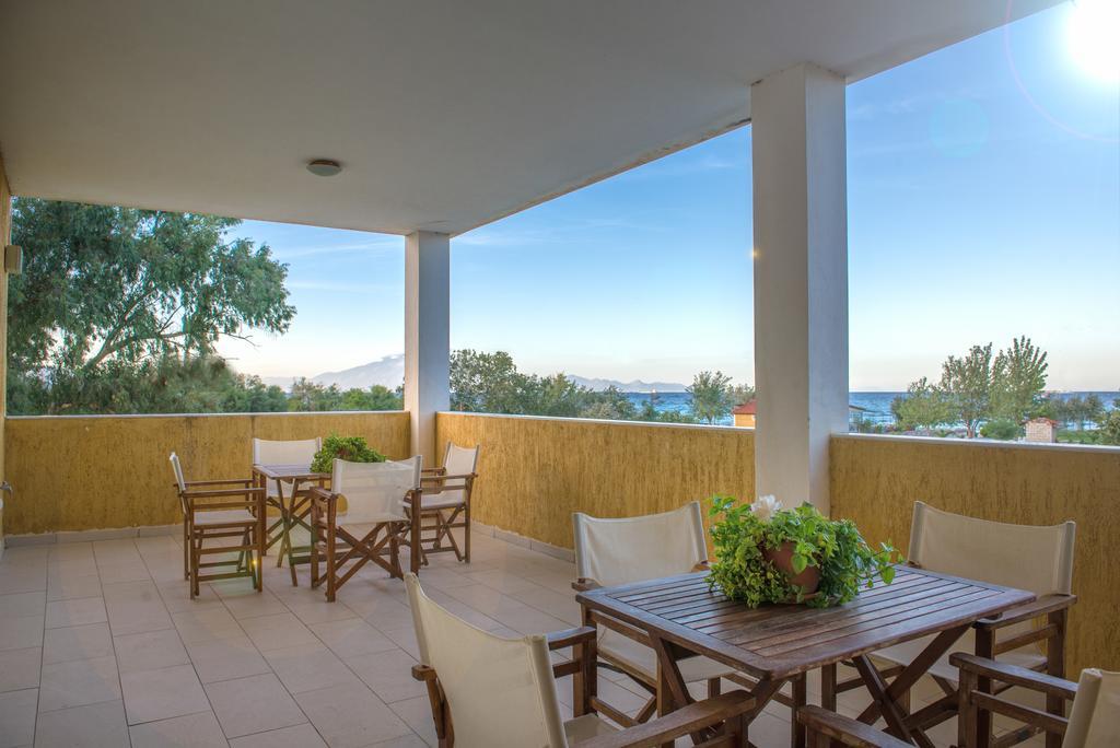 Villa Pouliezos Apartments Alykanas  Bagian luar foto