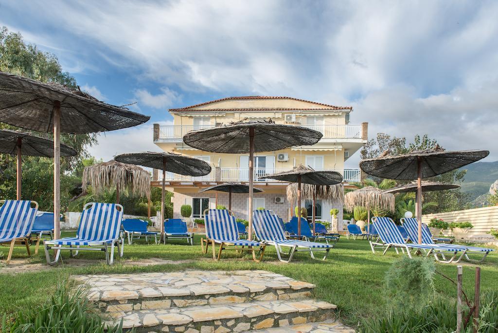 Villa Pouliezos Apartments Alykanas  Ruang foto